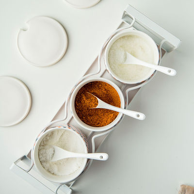 Convenient Diamond Pattern Ceramic Spice Container With Spoon And Lid Multifunctional