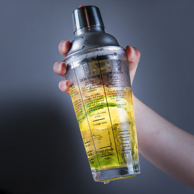 Production Shaker Glass Cocktail Shaker Bottle With Stainless Steel Lid And Degree Scale