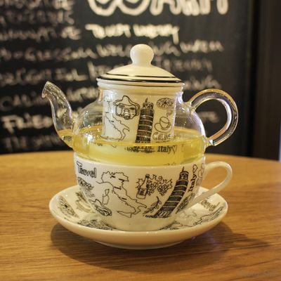 High Borosilicate Glass Teapot Cup And Saucer Set Flower Design Style Sustainable for gift