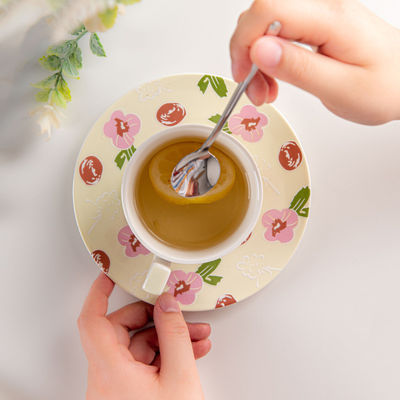Hand-Painted Flower Design 200ml Classic Retro Porcelain Coffee Cup And Saucer Set For Tea Parties