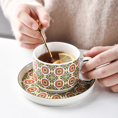 Christmas Gift Tazas Customized 200ml 6.76oz Porcelain Coffee Tea Cup And Saucer