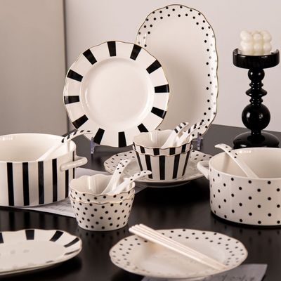 Restaurant Occasion 16 Pcs Porcelain Dinnerware Set For Elegant Dining Experience