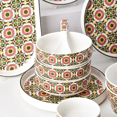 Presents Porcelain Ceramic Dinner Set For Women'S 2024 Christmas Table Set